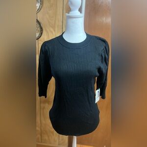 Jaclyn Smith Black short sleeve sweater